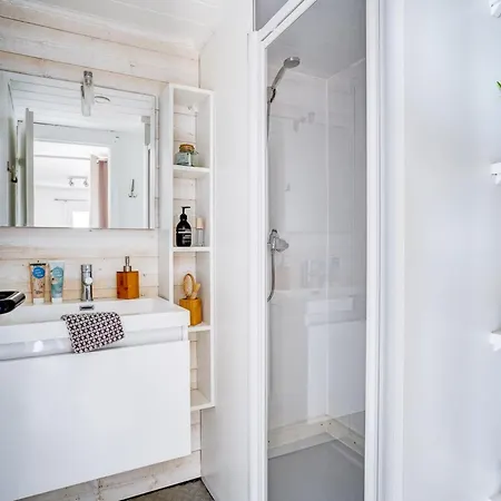 Camping 56p 2bdrms Aircon *