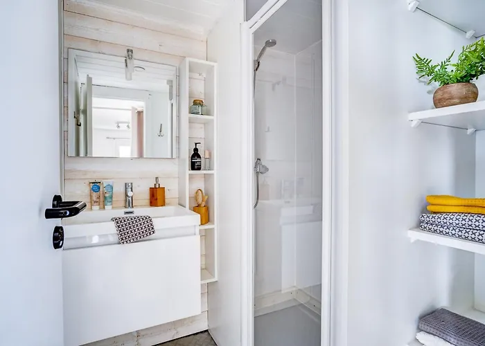 Camping 56p 2bdrms Aircon *