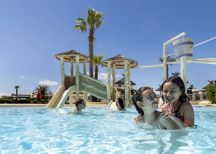 56p 2bdrms Aircon Camping *